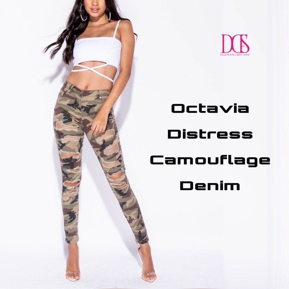 🛑Closet Clear Out 🚨- Distressed Camo Jeans - Picture 2 of 8